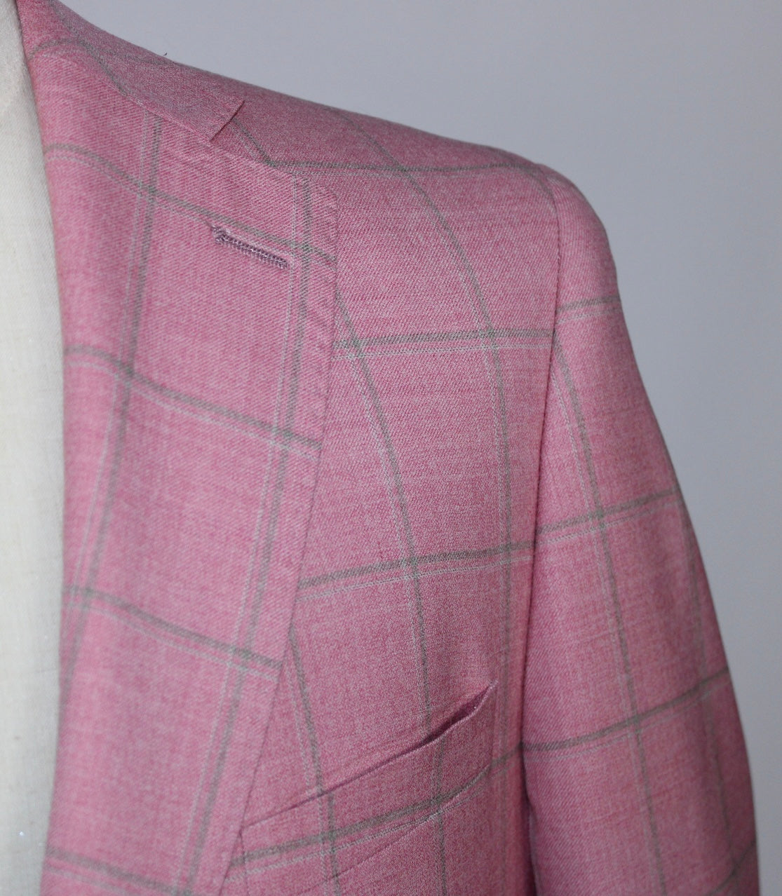 Tiglio Pink and Grey Windowpane Modern Fit Sport Coat