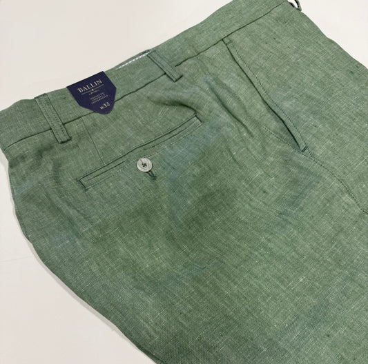 Ballin Leaf Green 9 inch Short