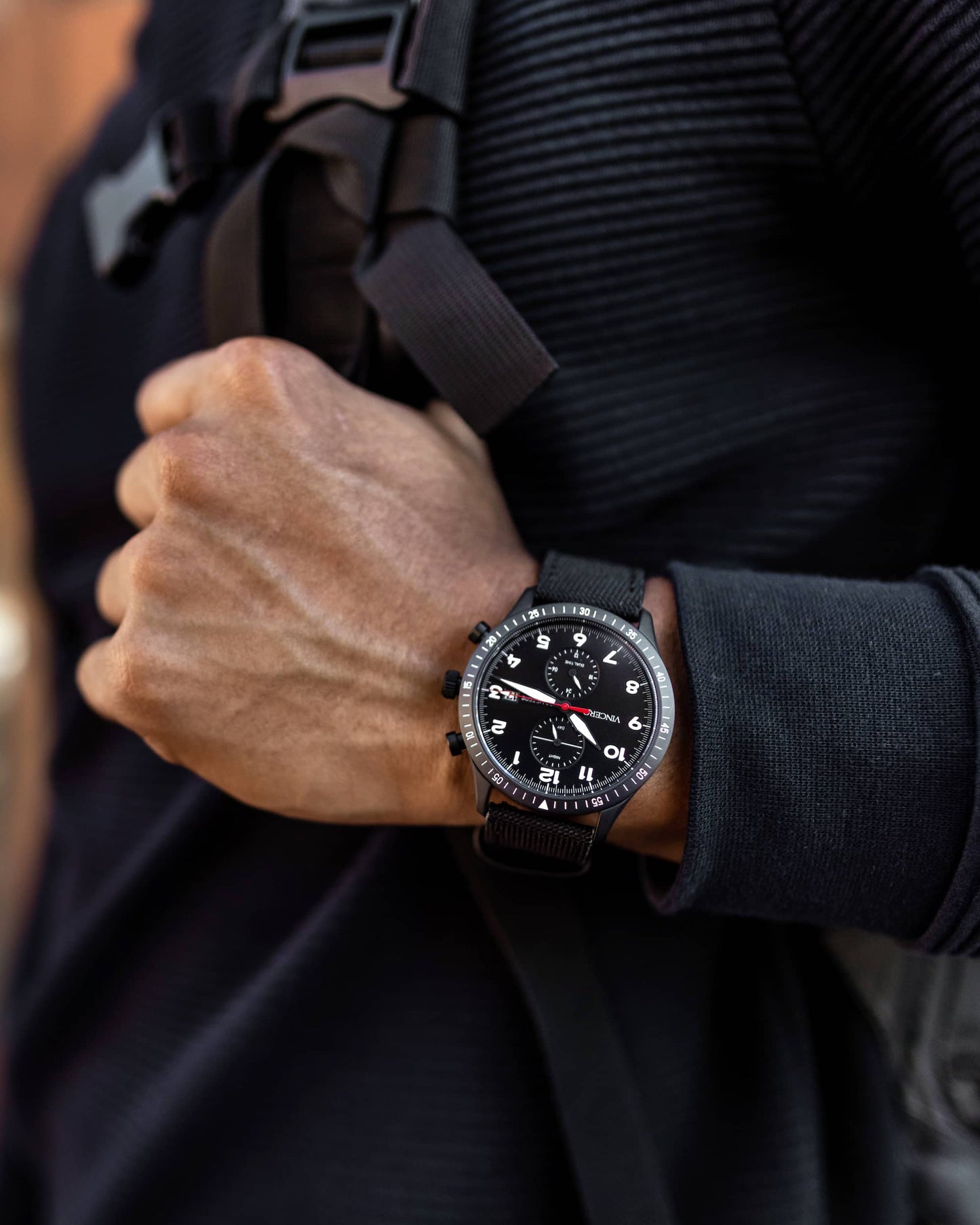 Vincero The Altitude - Matte Black/Red