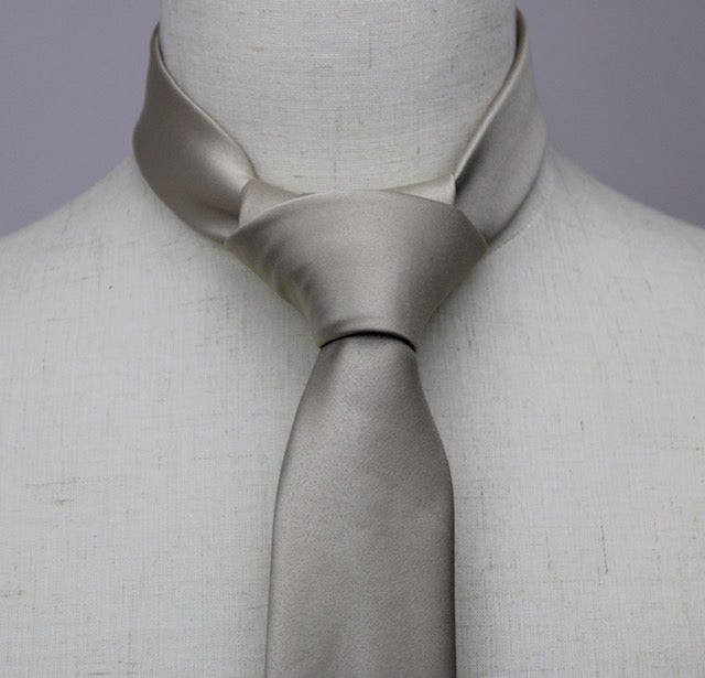 Men's 2 1/2 Inch Beige Slim Tie
