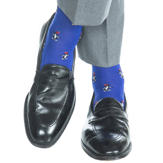 DAPPER CLASSICS CLEMATIS BLUE WITH RED. BLACK AND WHITE PENGUIN COTTON SOCK LINKED TOE MID-CALF