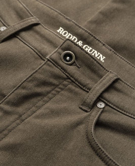 Rodd and Gunn Motion Melange Straight Fit Jean in Nutmeg