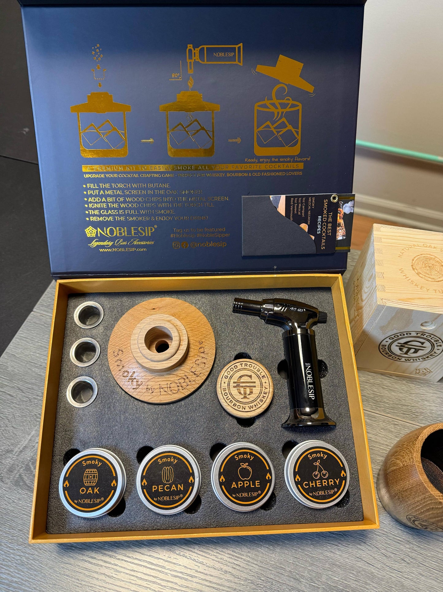 NOBLESIP Cocktail Smoker Kit, Premium Home Bar Gift Set