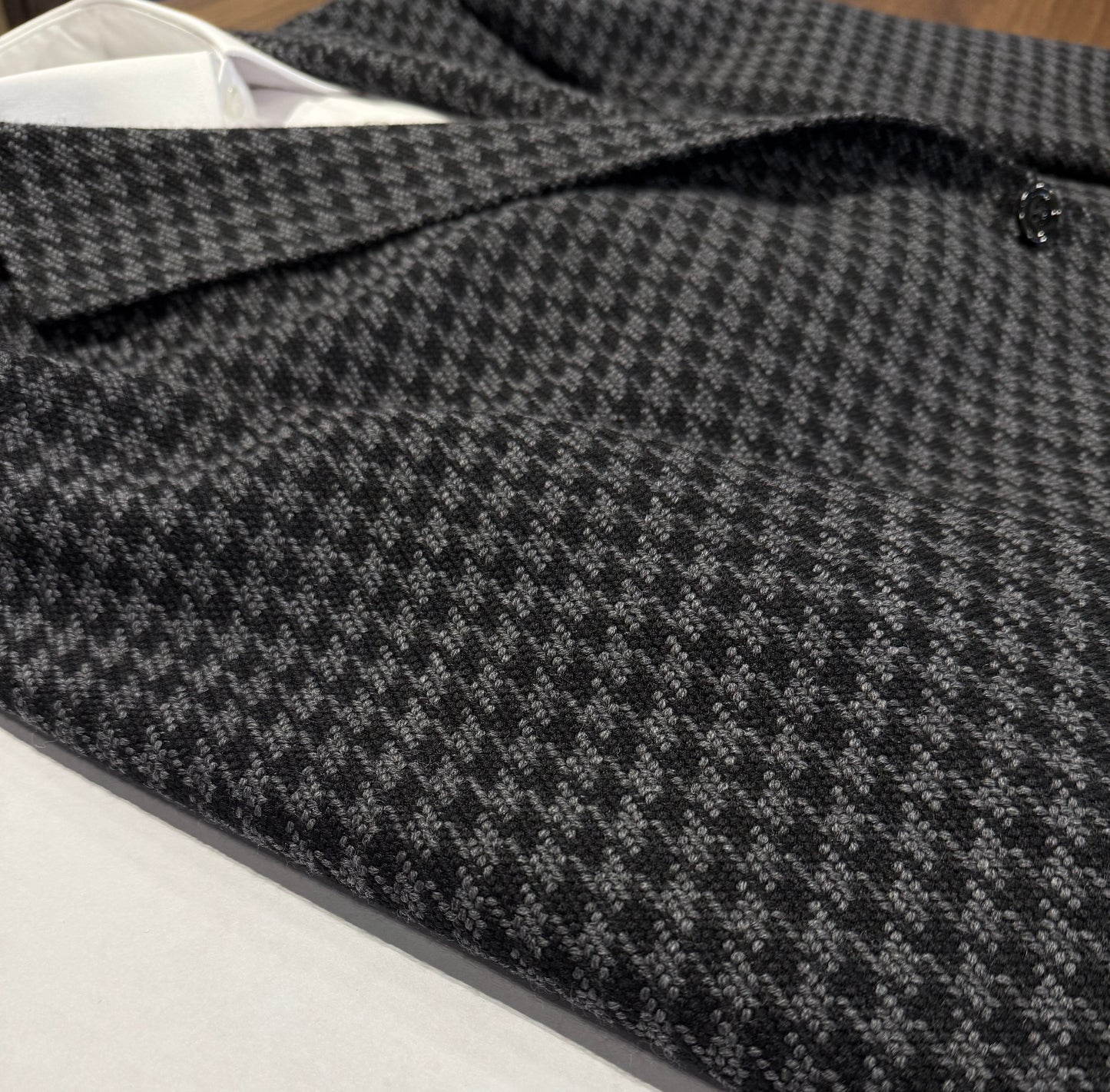 Scabal Black and Grey Houndstooth 100% Wool SOHO Sport Coat on sale