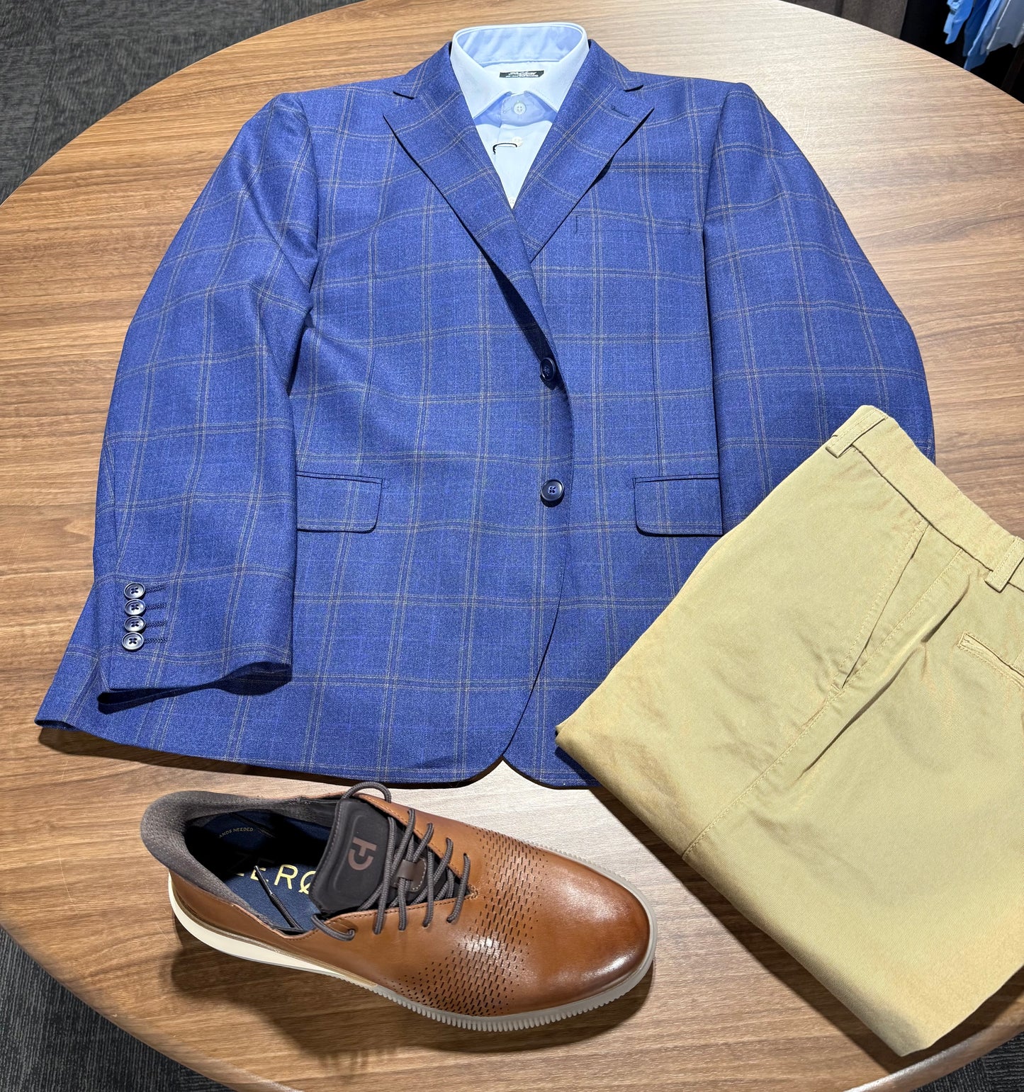 Tiglio Modern Fit Blue and Tan Windowpane Sport Coat