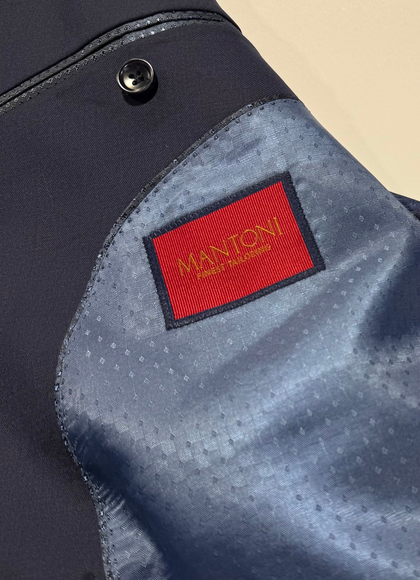 Mantoni Superfine 100% Wool Navy Double Breasted Peak Lapel Modern Fit Suit