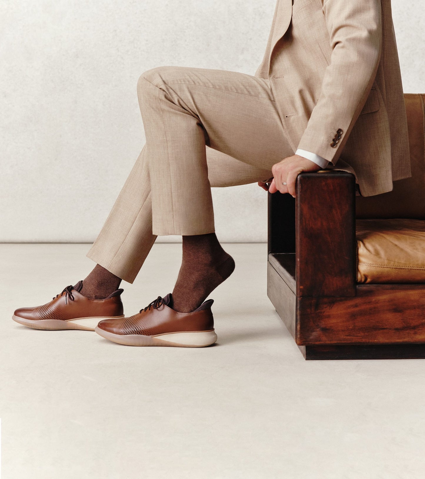 Cole Haan 6.ZERØGRAND Laser Quick-On Oxfords Woodbury-Dark Chocolate-Angora