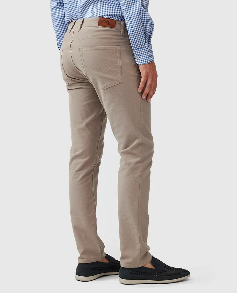 Rodd and Gunn Motion 2 Straight Jean